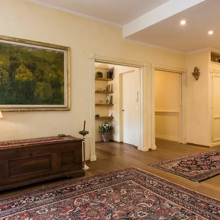Villa Stylish Florentine In The With Pool