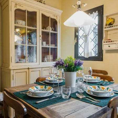 Villa Stylish Florentine In The With Pool *