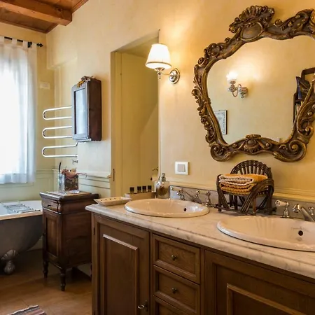 Stylish Florentine In The With Pool Villa *