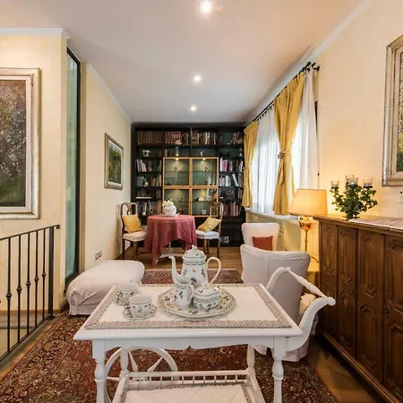 Villa Stylish Florentine In The With Pool *